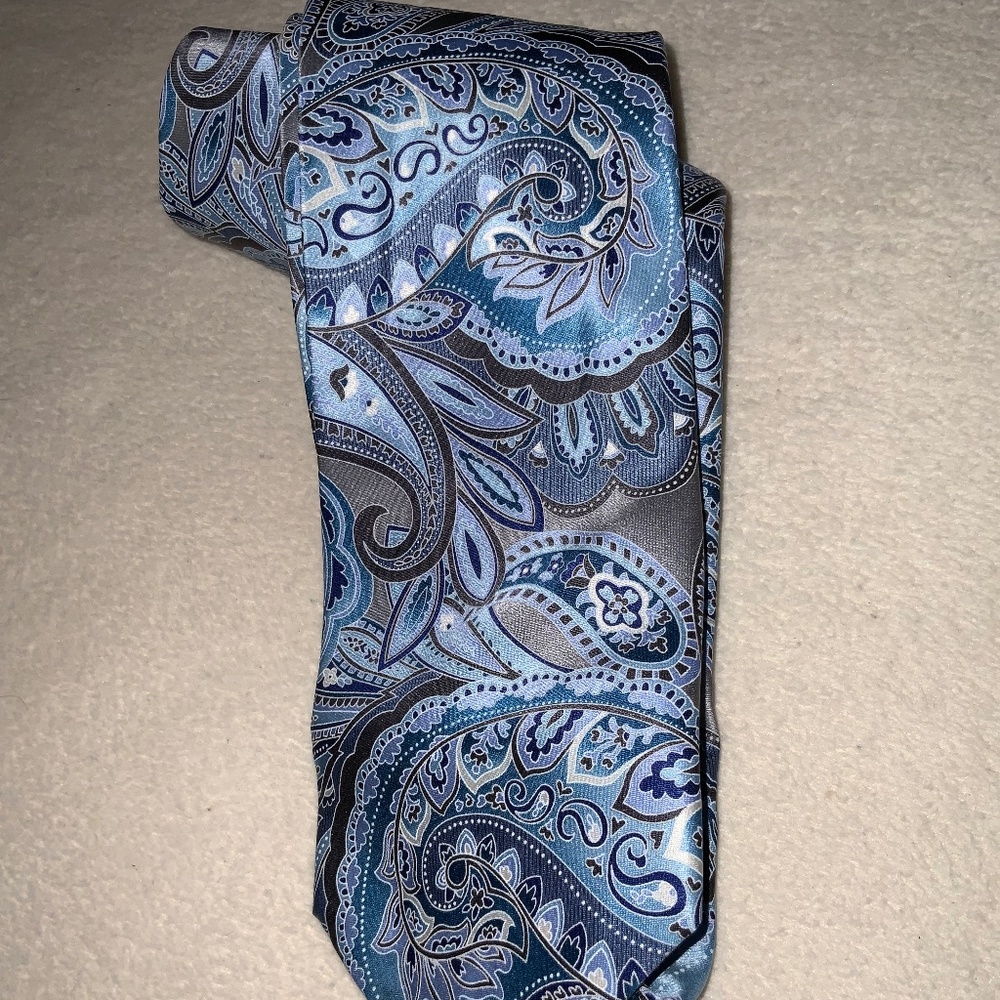 Silk Perry Ellis Portfolio Tie